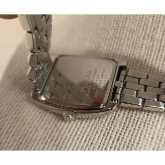 Pulsar Night Analog Silver Women's Watch New 7" - Picture 5 of 5